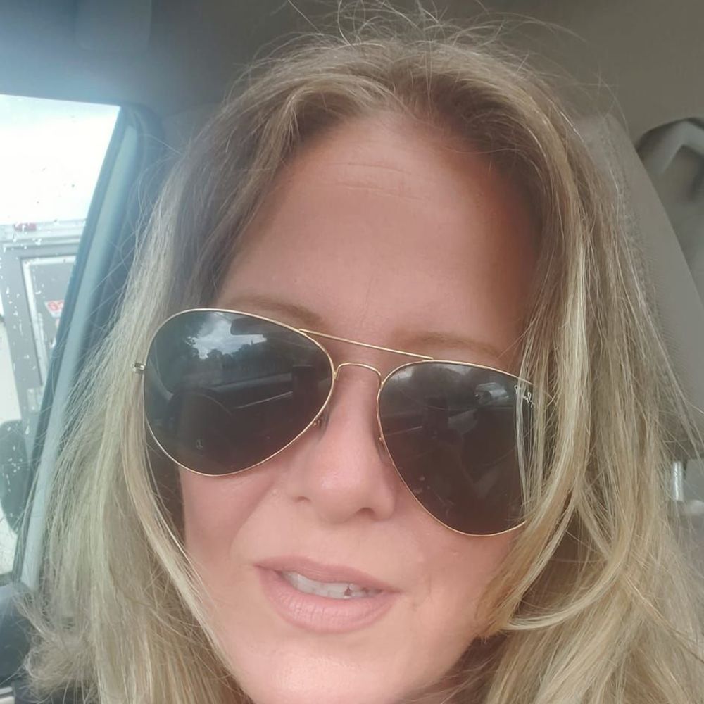 Meet your Posher, Felicia